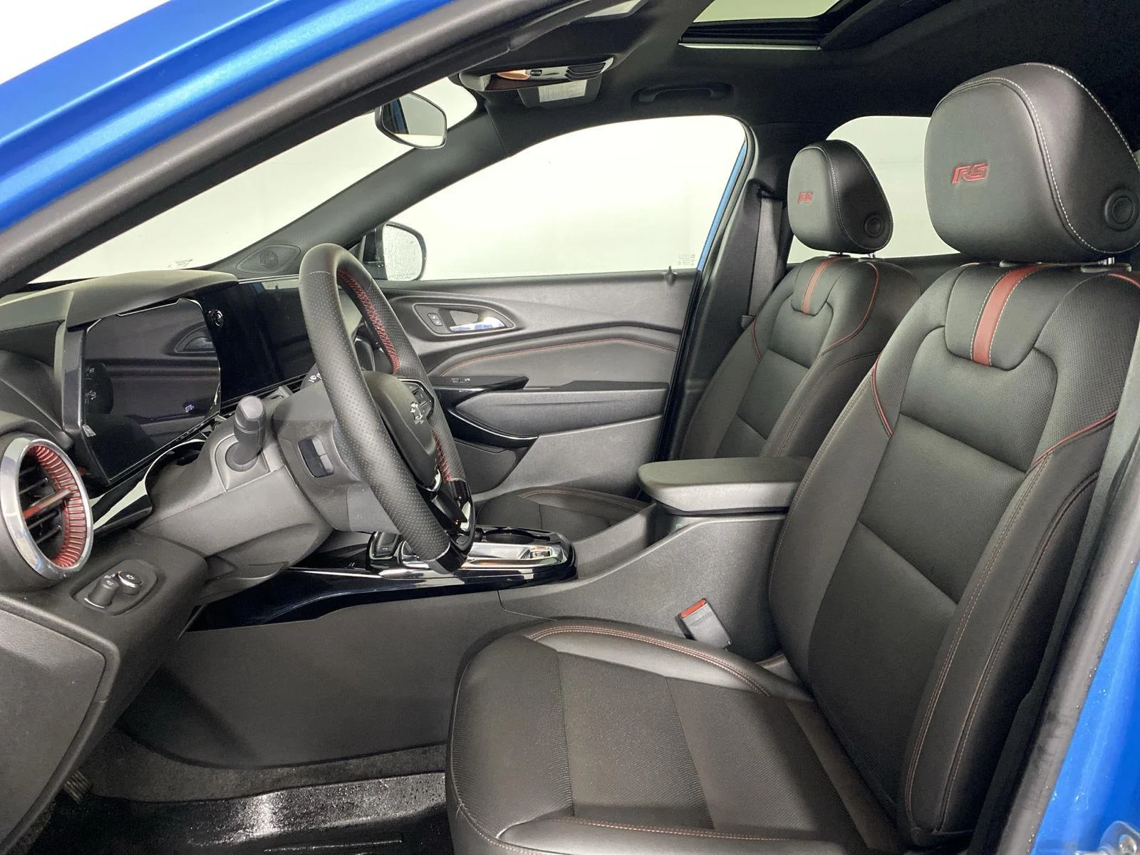 Used 2025 Marina Blue Metallic Chevrolet 2RS image 10