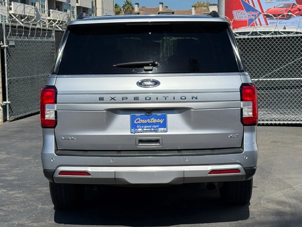 Used 2024 Silver Ford XLT image 8