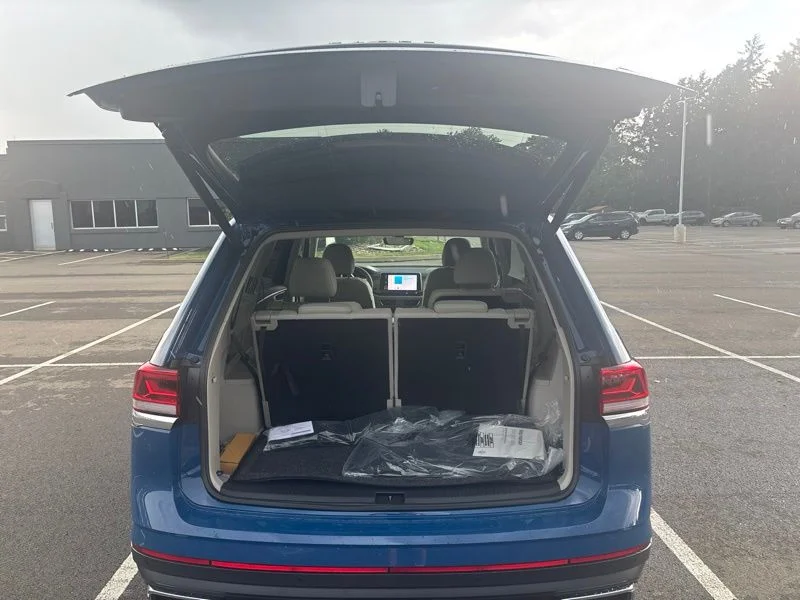 New 2026 Blue Volkswagen 2.0T SE w/Technology image 9
