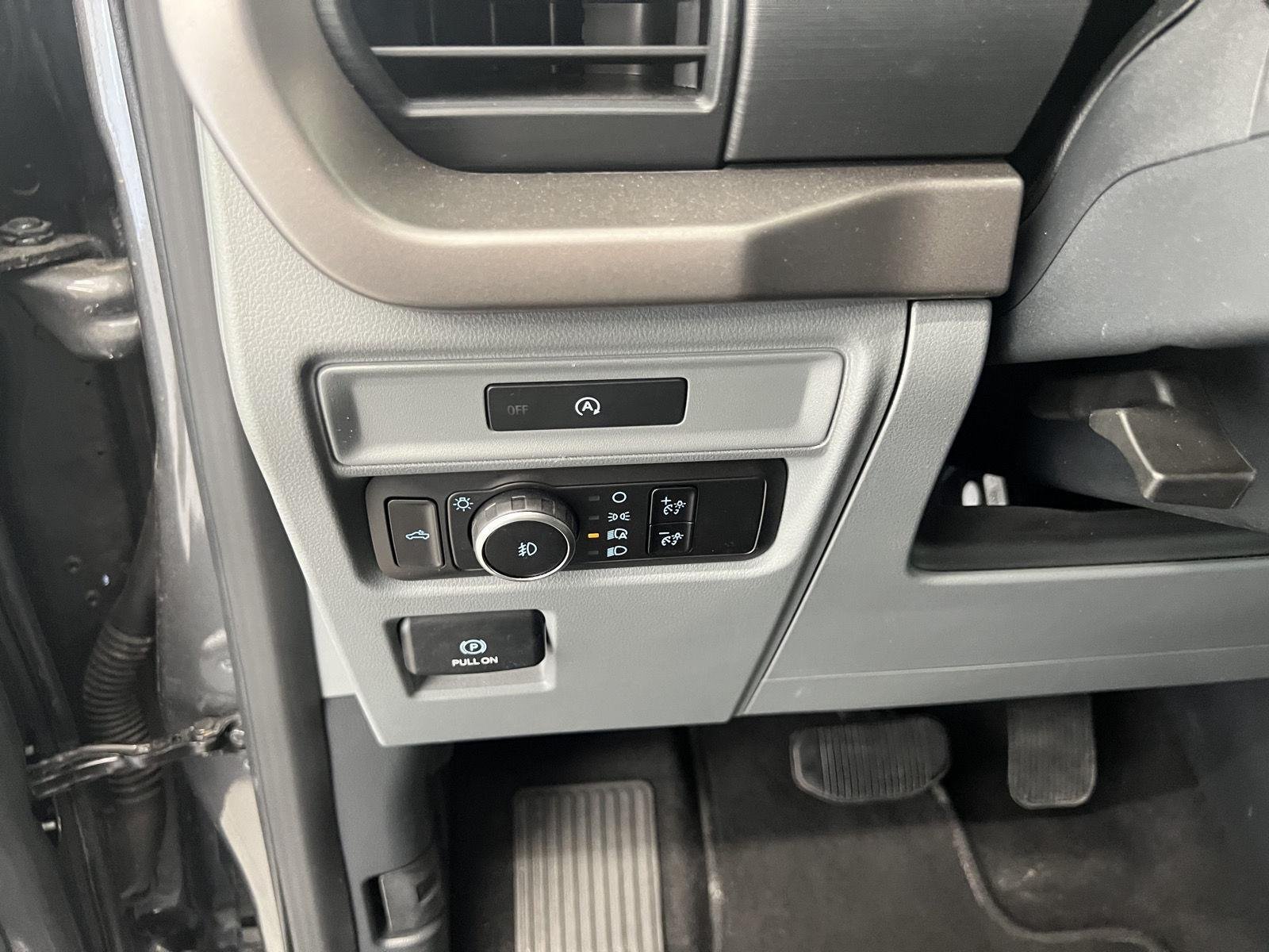 2025 Ford F-150 XLT - Photo 15