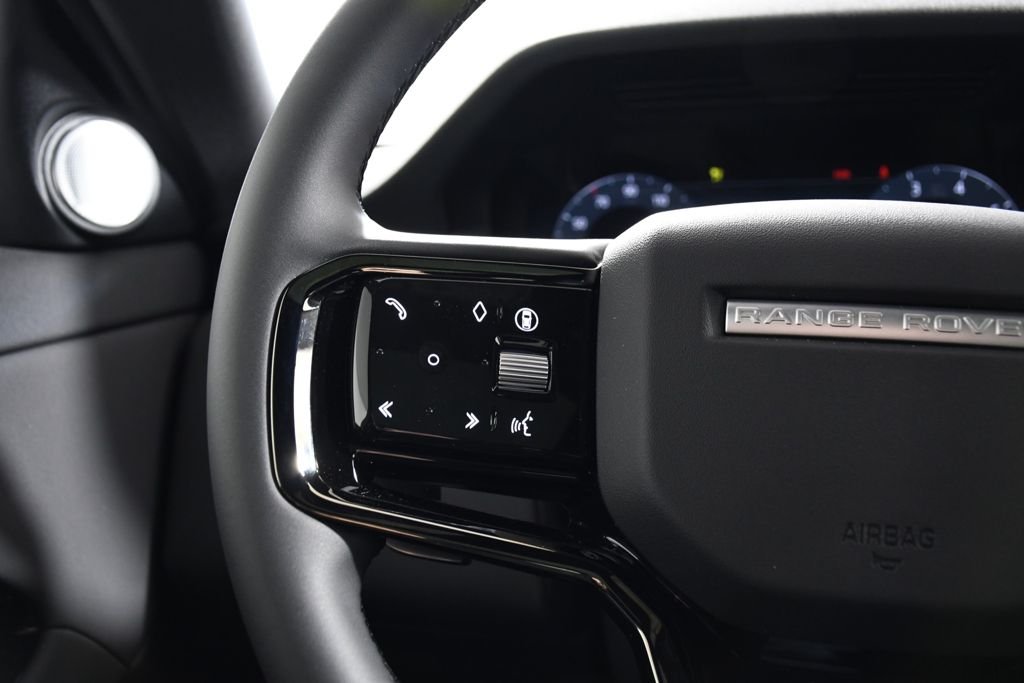 New 2026 Santorini Blk Land Rover  image 29