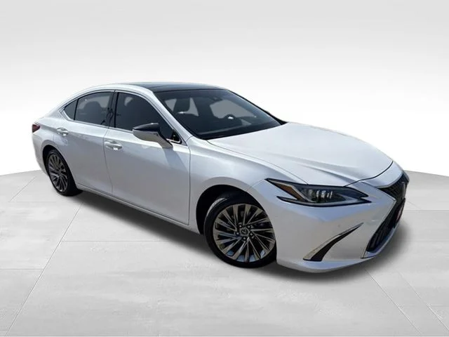 Used 2024 White Lexus 350 Luxury image 1