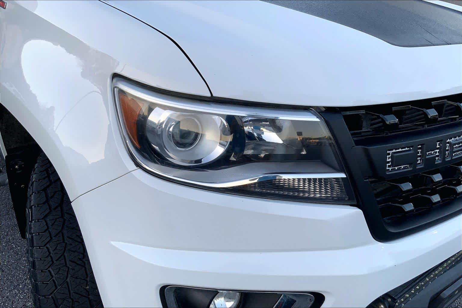 Used 2017 Summit White Chevrolet 4WD Z71 image 26