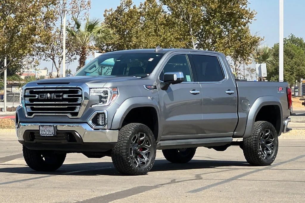 Used 2021 Gray GMC SLT image 10