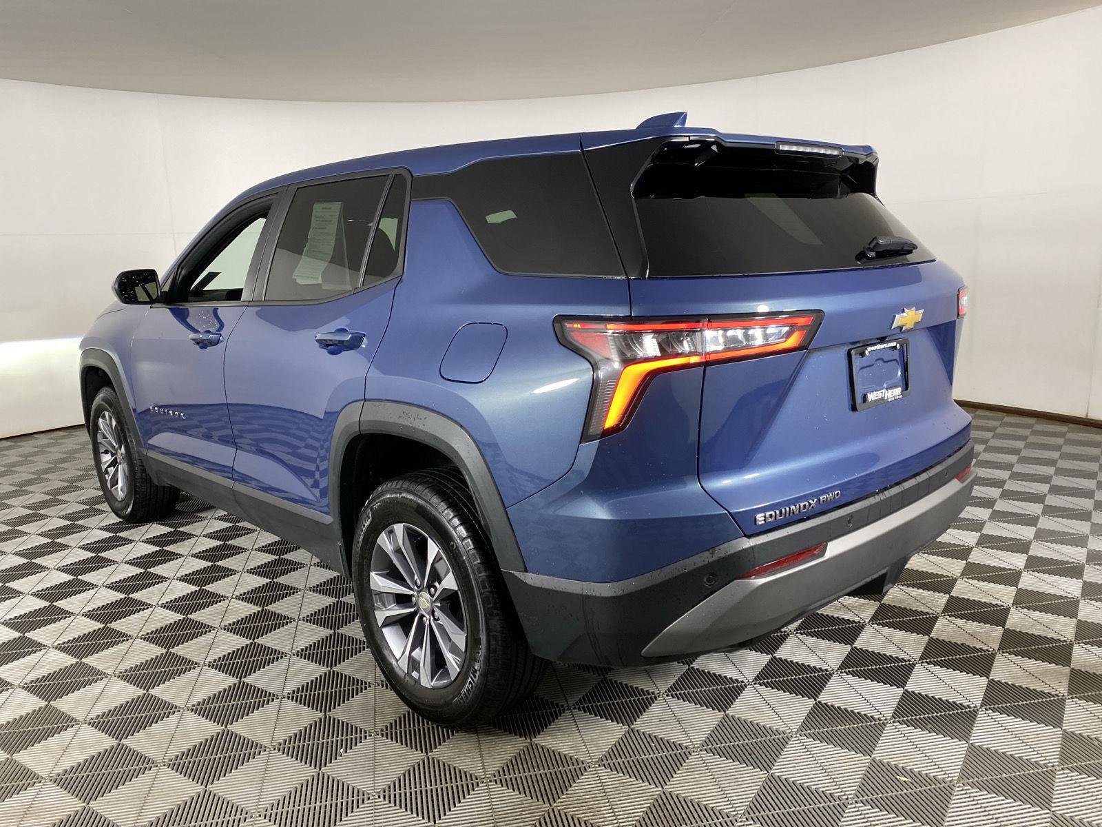 Used 2025 Lakeshore Blue Metallic Chevrolet AWD LT image 5