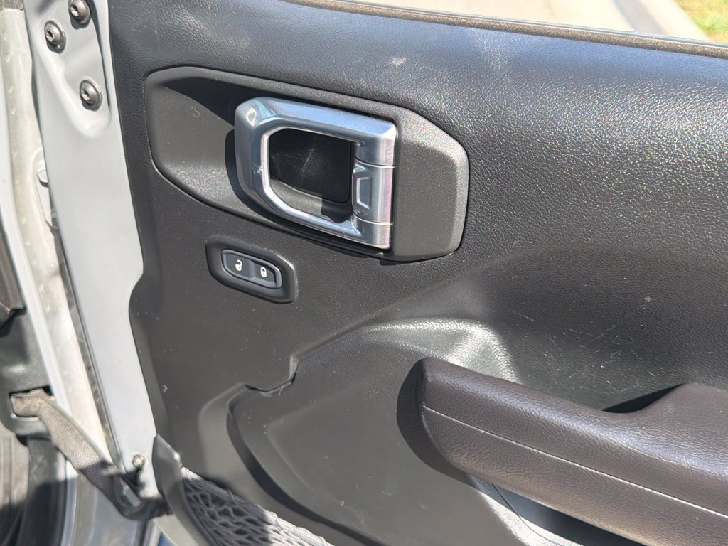 Used 2021 Gray Jeep Unlimited Sport image 17