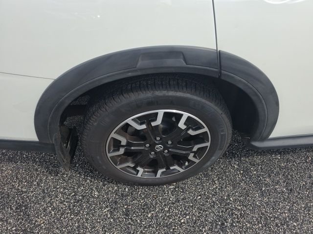 Used 2020 White Nissan SV image 7