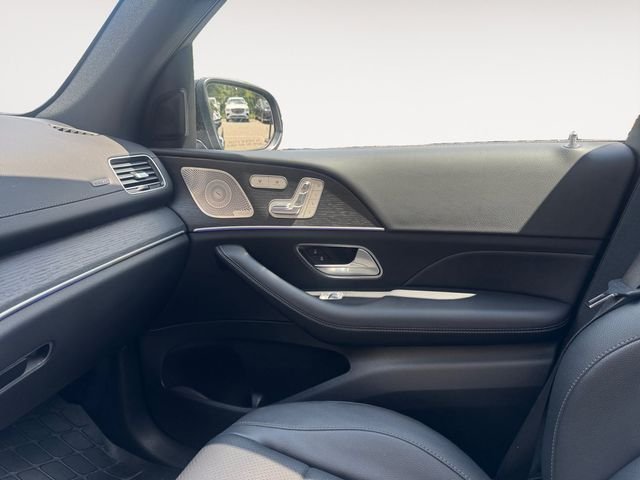 Certified Used 2025 Obsidian Black Metallic Mercedes-Benz GLS 450 image 23