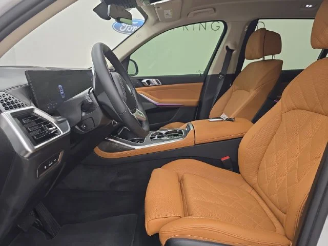 Used 2025 Alpine White BMW xDrive40i image 28