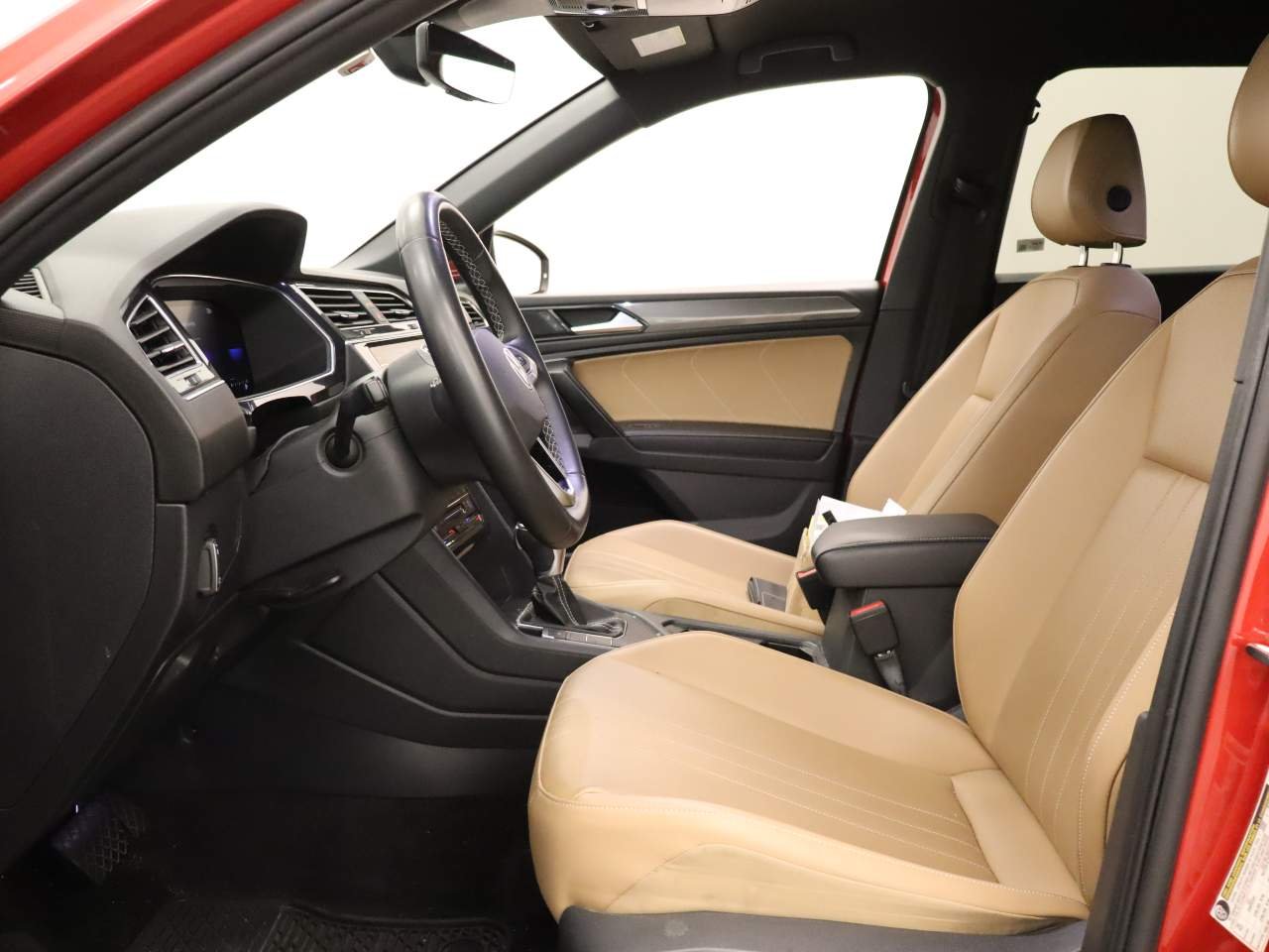 Used 2022 Kings Red Metallic Volkswagen SE image 14