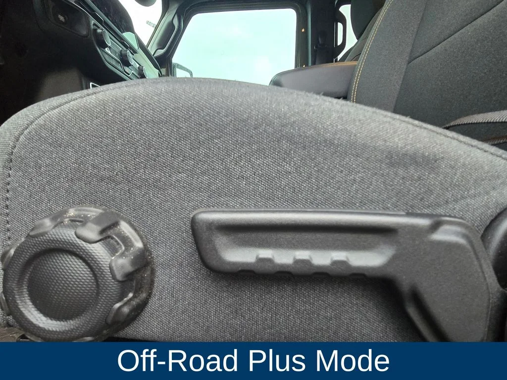 Used 2025  Jeep Willys image 22