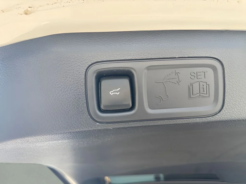 Used 2024 White Ford XLT image 22