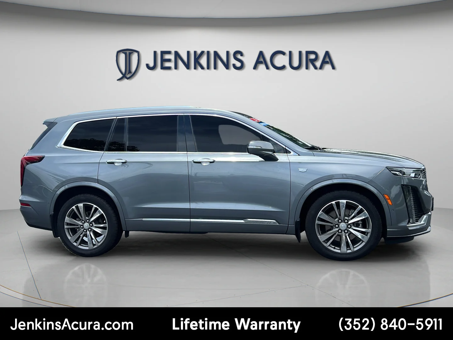 Used 2021 Satin Steel Metallic Cadillac Premium Luxury image 8