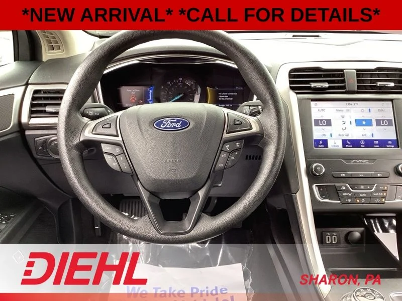 Used 2020 Red Ford SE image 26