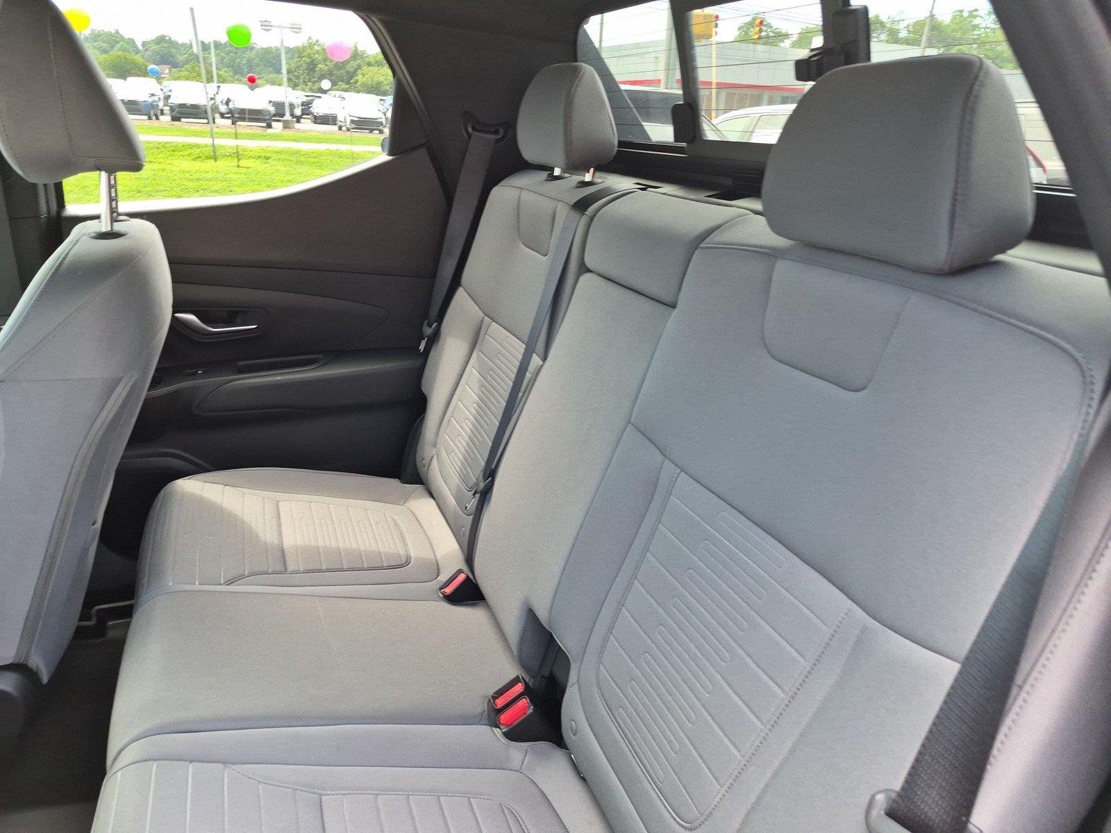 Used 2022 Sage Gray Hyundai SEL image 32