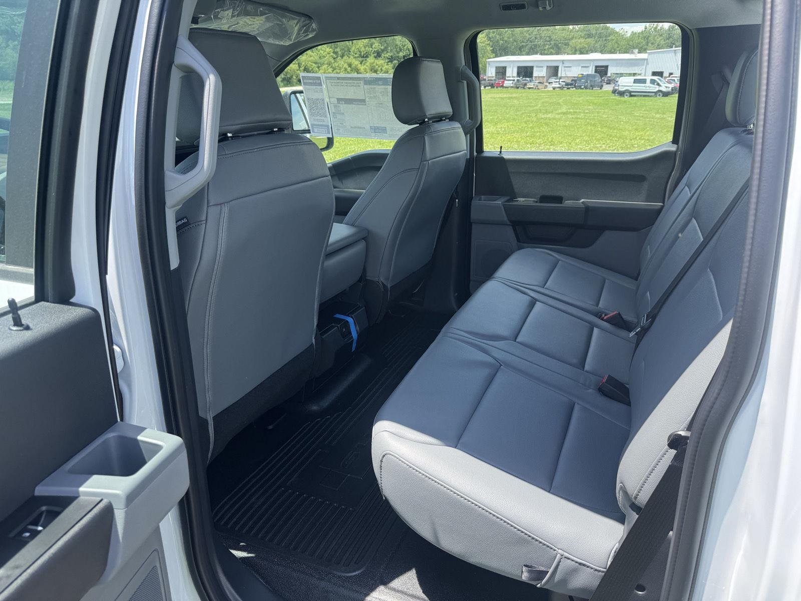 New 2026 Oxford White Ford XL image 12