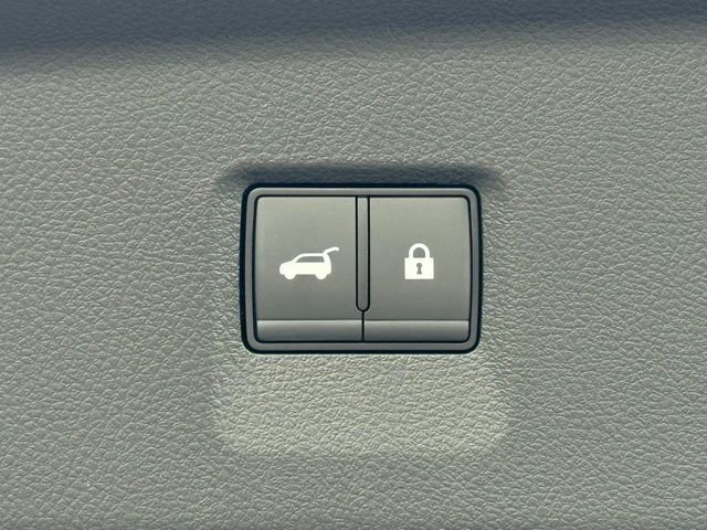New 2027 MINERAL BLACK INFINITI Luxe FWD image 37
