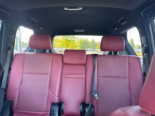 Used 2020 White Lexus 460 image 10