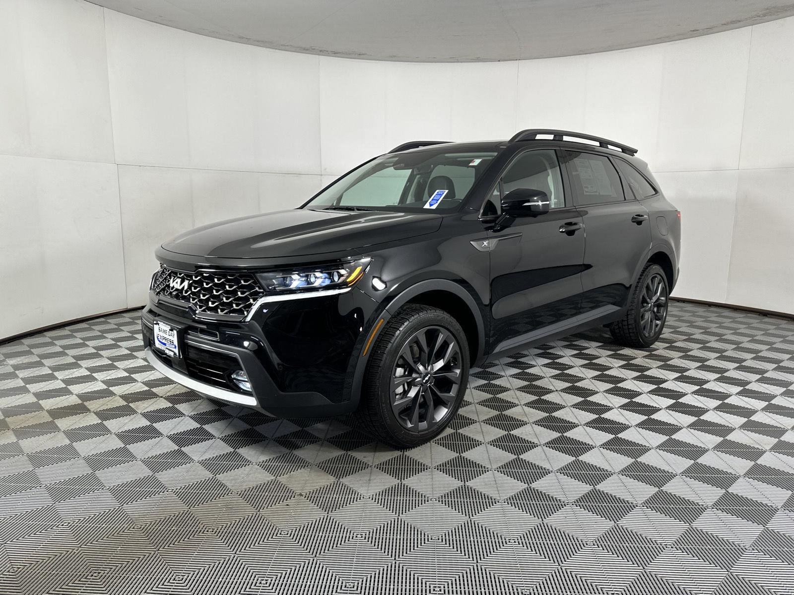 Used 2023 Ebony Black Kia X-Line SX Prestige image 6