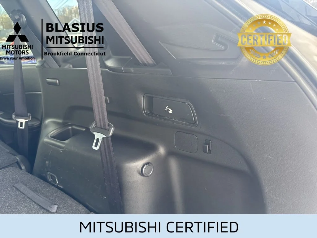 Certified Used 2024 Silver Mitsubishi SE image 13
