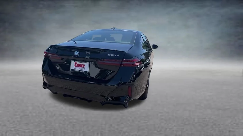 New 2027 Black BMW 550e xDrive image 12