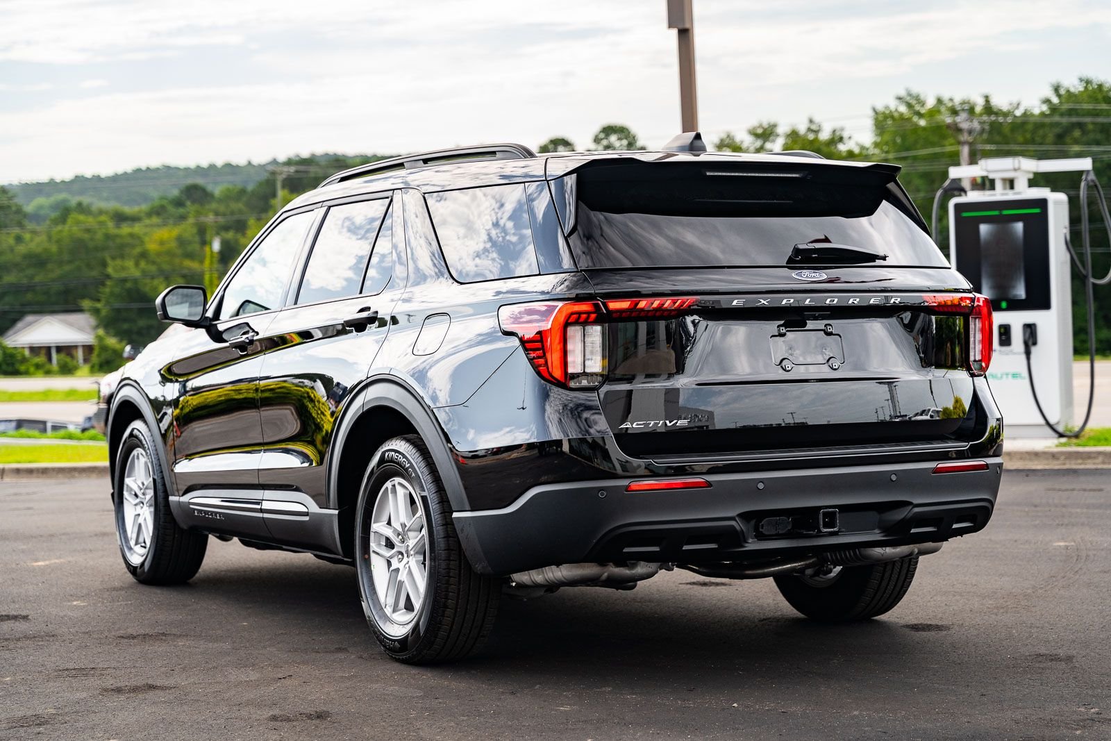 New 2026 Agate Black Metallic Ford Active image 4