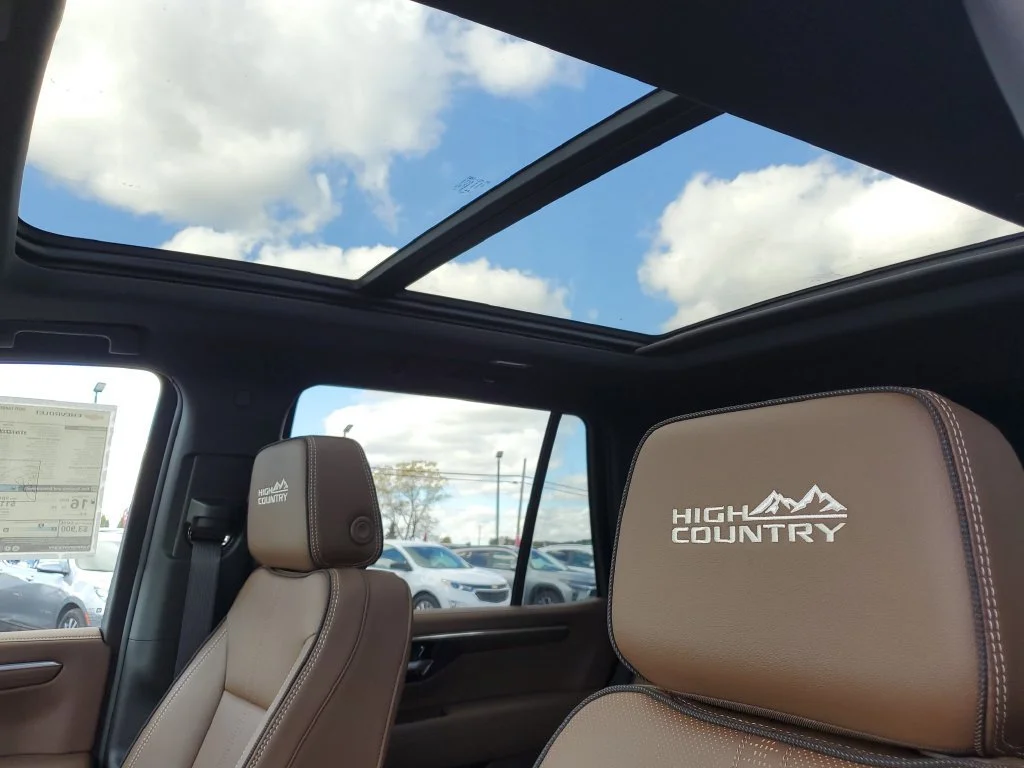 New 2026 Polar White Tricoat Chevrolet High Country image 6