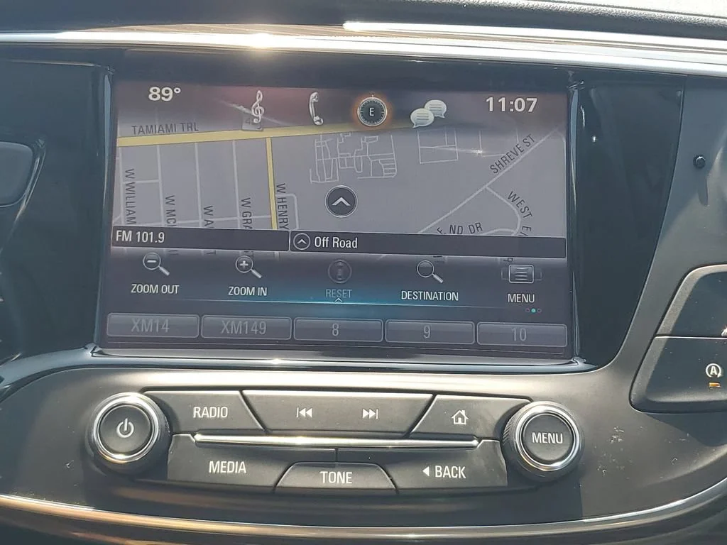 Used 2019 CHILI RED METALLIC Buick Essence image 19