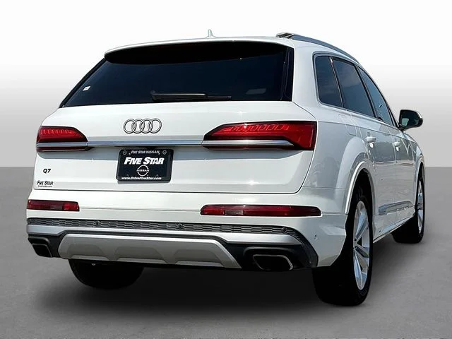 Used 2025  Audi 55 Premium image 7