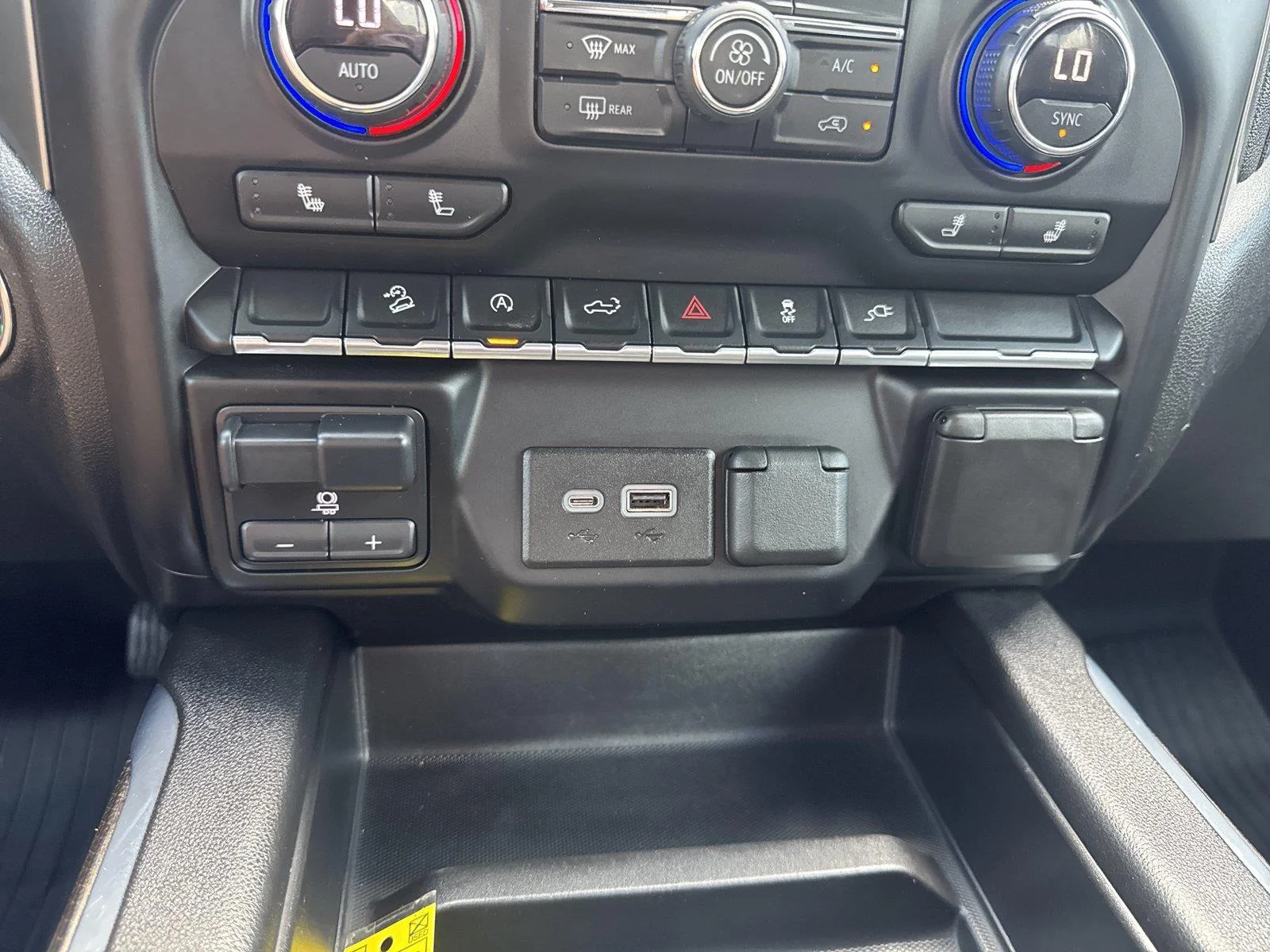 Used 2021 SHADOW GRAY METALLIC Chevrolet RST image 28