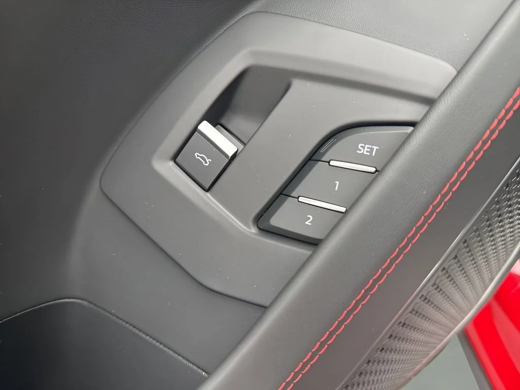Used 2022 Rosso Antero Lamborghini  image 31