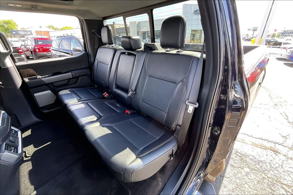 Used 2022 Blue Ford Lariat image 25