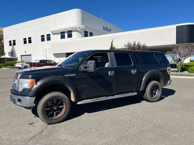 Used 2014 Tuxedo Black Metallic Ford XLT image 2