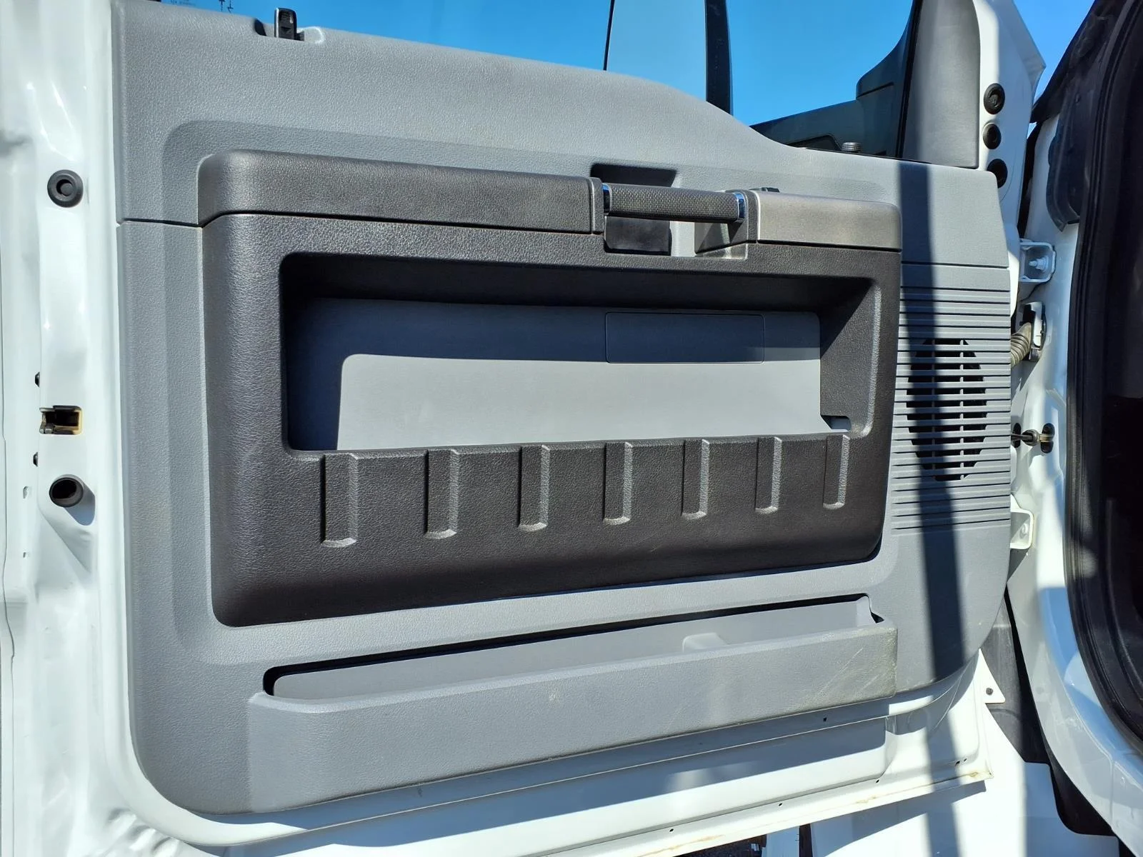 Used 2024 WHITE FORD MEDIUM TRUCK  image 32