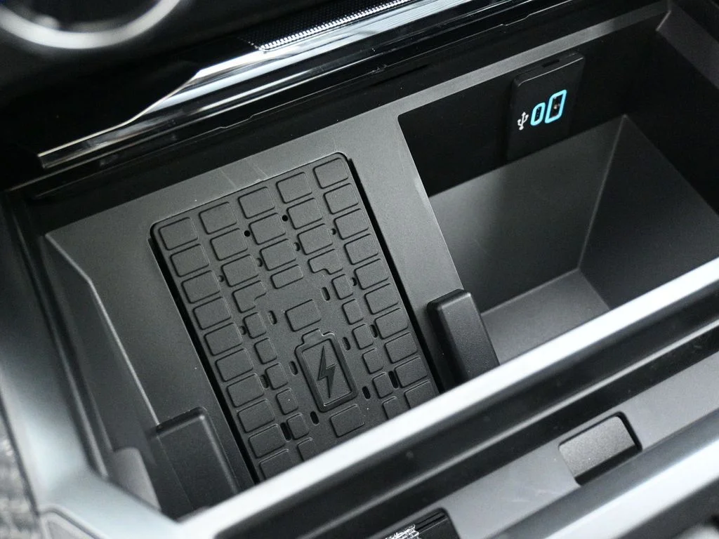 New 2026 Avalanche Ford Lariat image 24