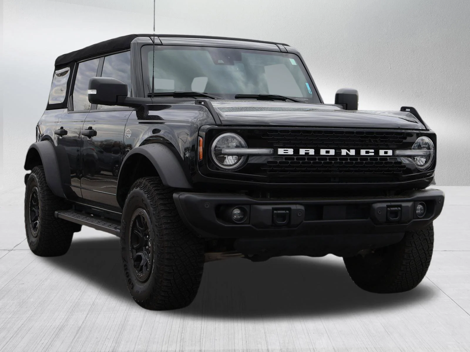 2023 Ford Bronco Wildtrak 4x4's photo