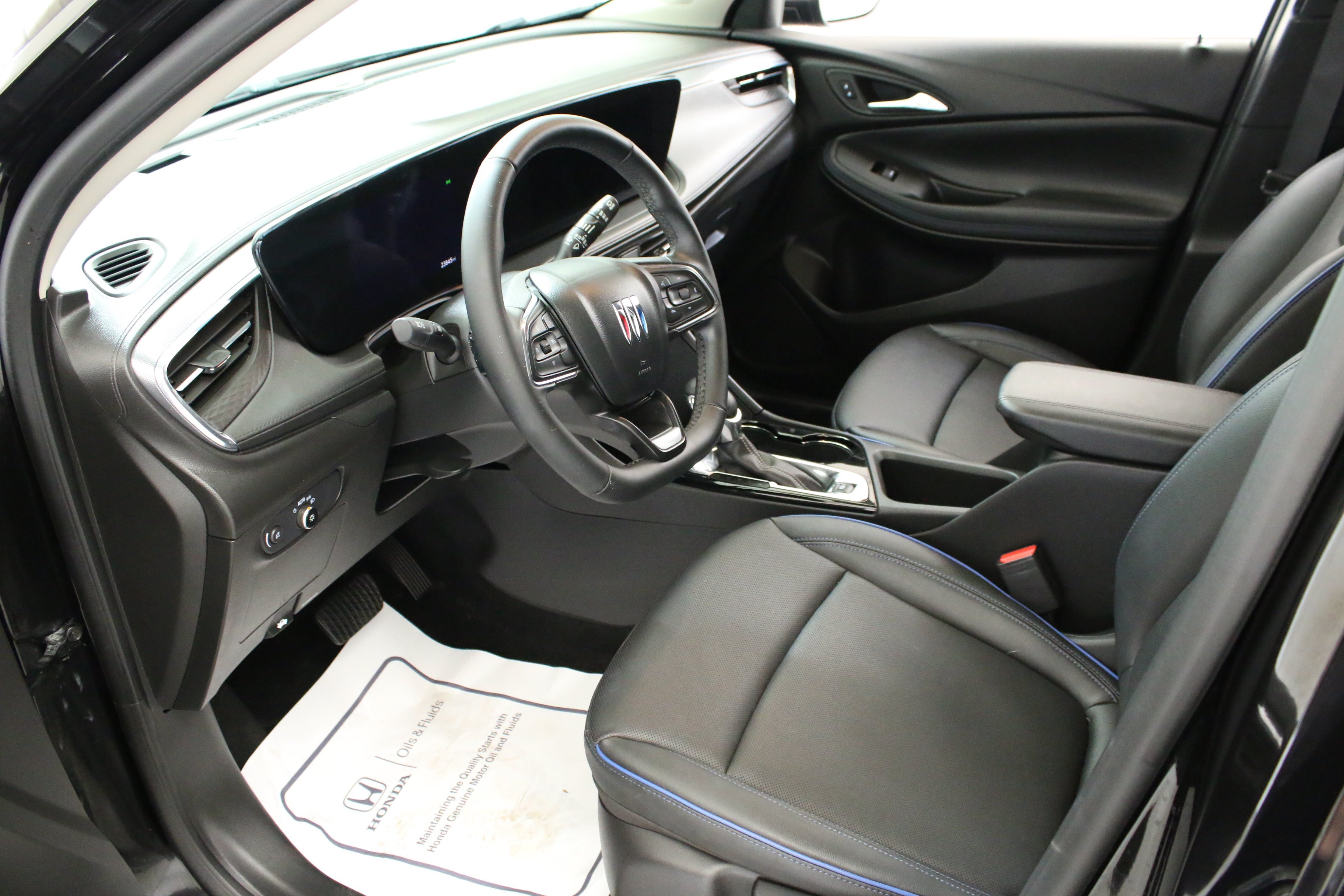 Used 2025 Ebony Twilight Metallic Buick Sport Touring image 22