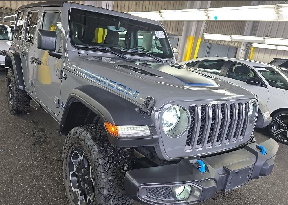 Used 2023 Gray Jeep Rubicon 4xe image 3