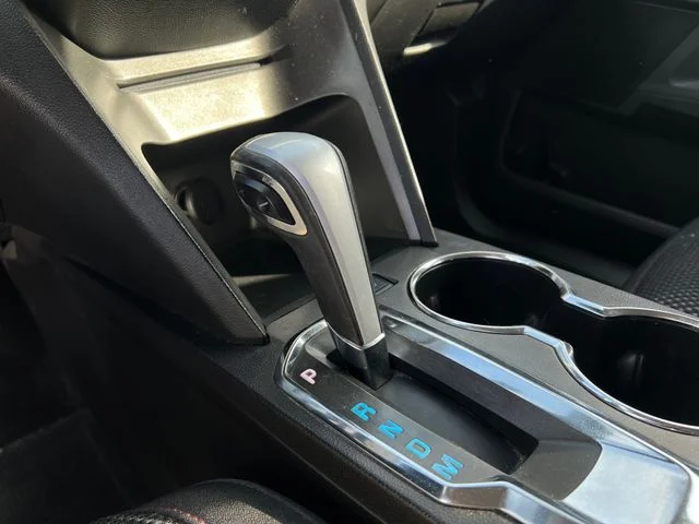 Used 2013 White Chevrolet LT image 28