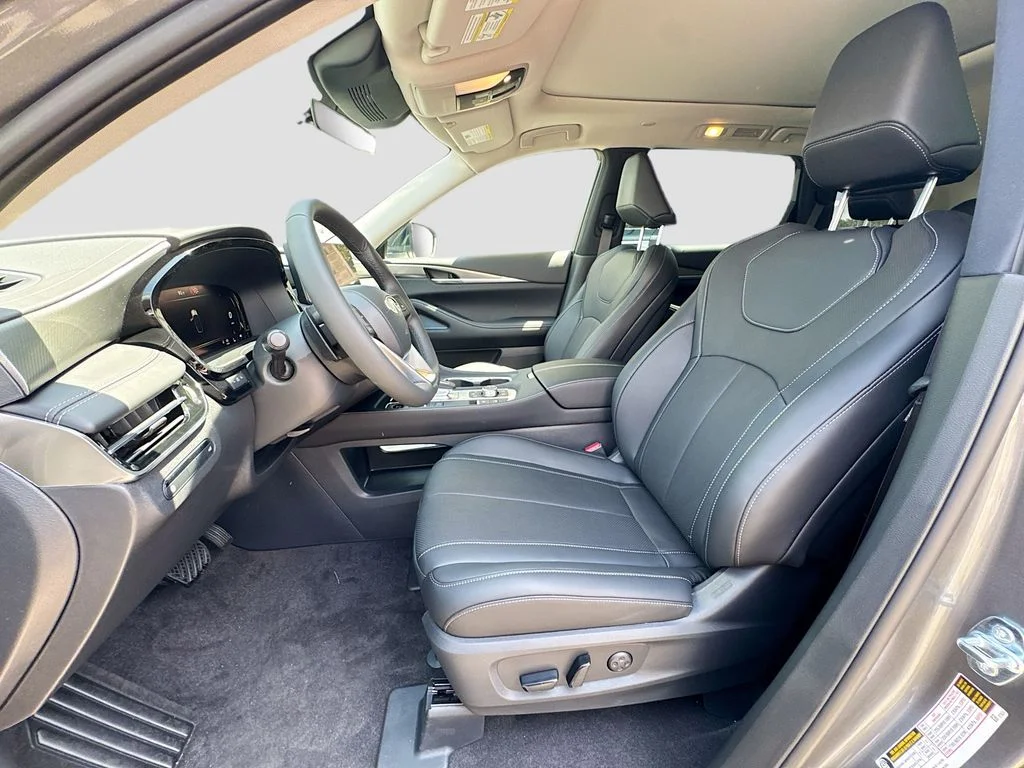 Used 2027 Gray INFINITI PURE image 22