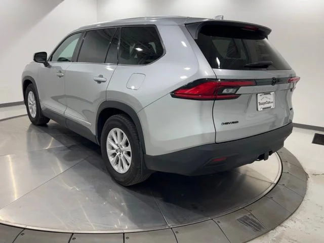 Used 2024 Silver Toyota XLE image 3