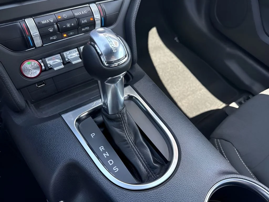 Used 2022  Ford GT image 15