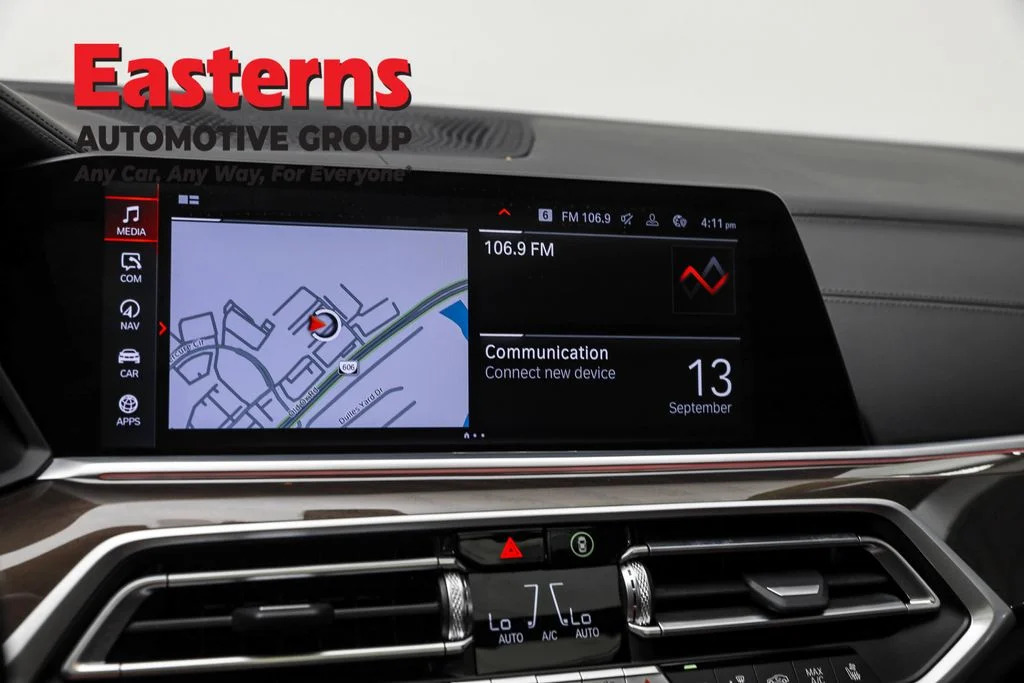 Used 2022 Red BMW M50i image 19