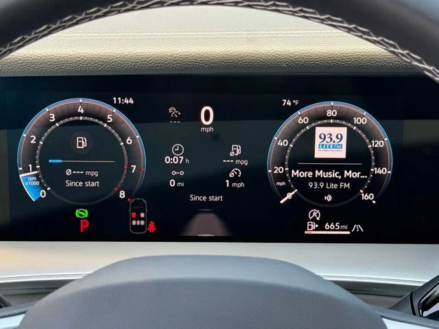 New 2026 Silver Volkswagen 2.0T SE image 17