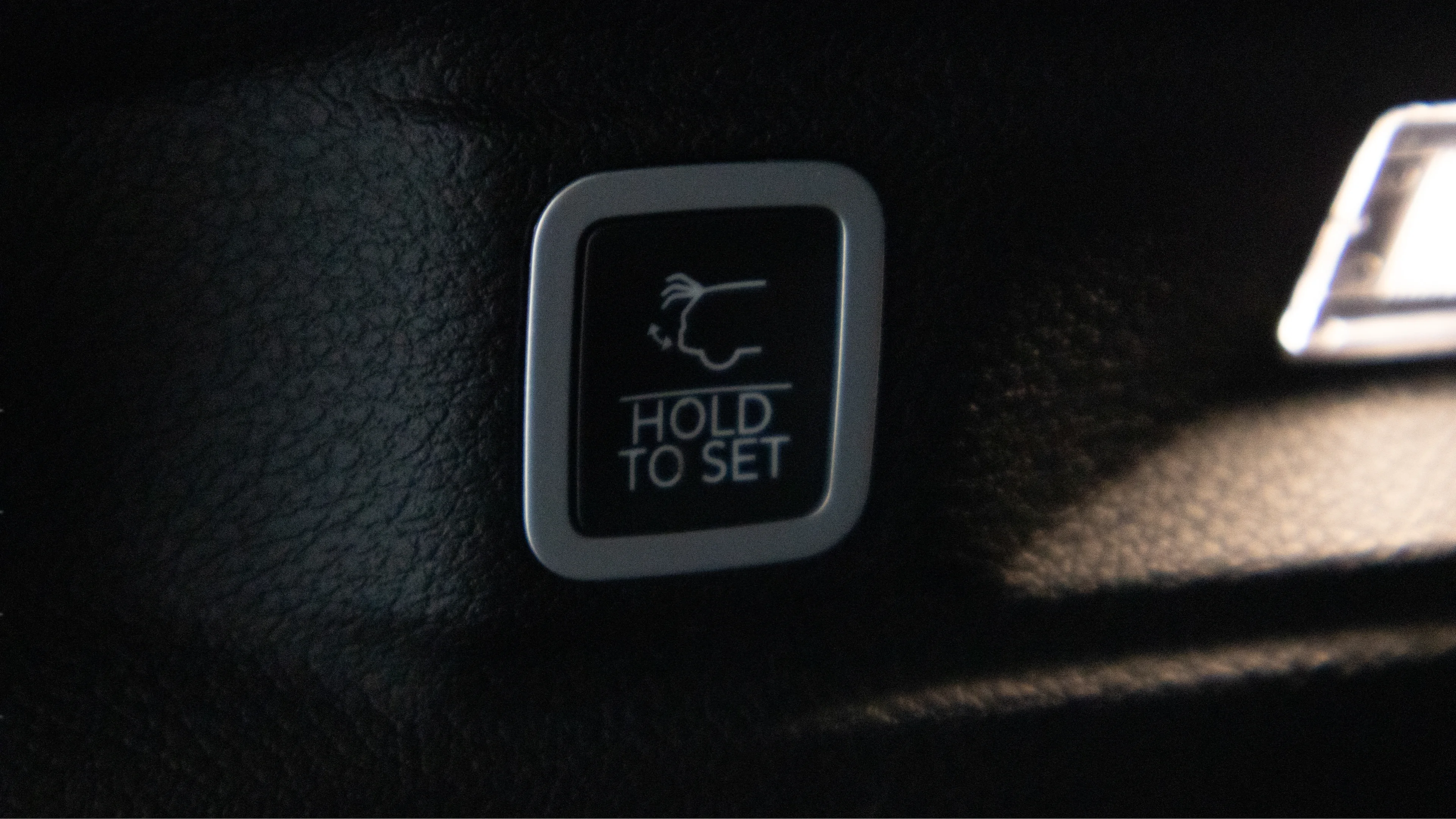 Used 2024 Baltic Gray Metallic Clearcoat Jeep Limited image 31