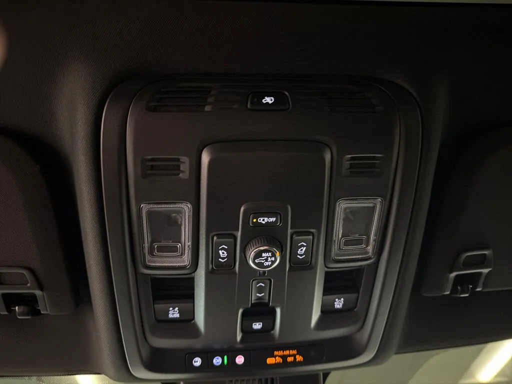 Used 2025 Black GMC AT4 Ultimate image 19