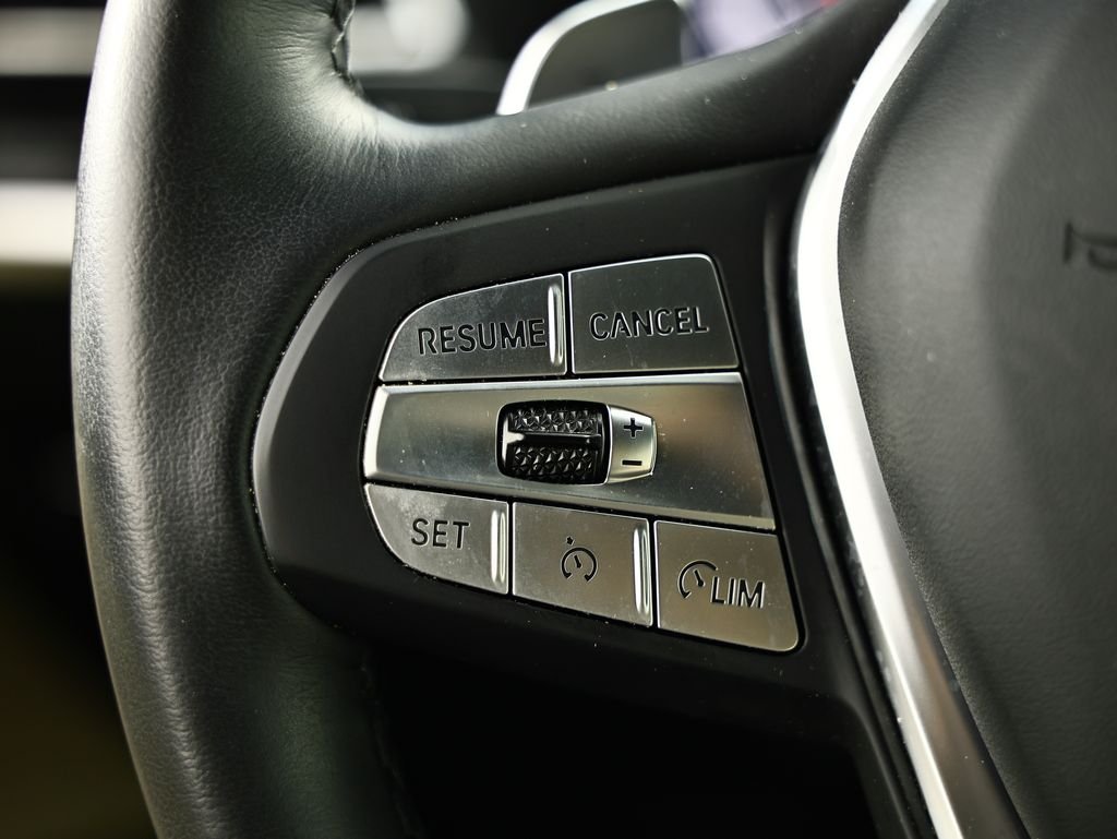 Used 2024 Black BMW xDrive30i image 32