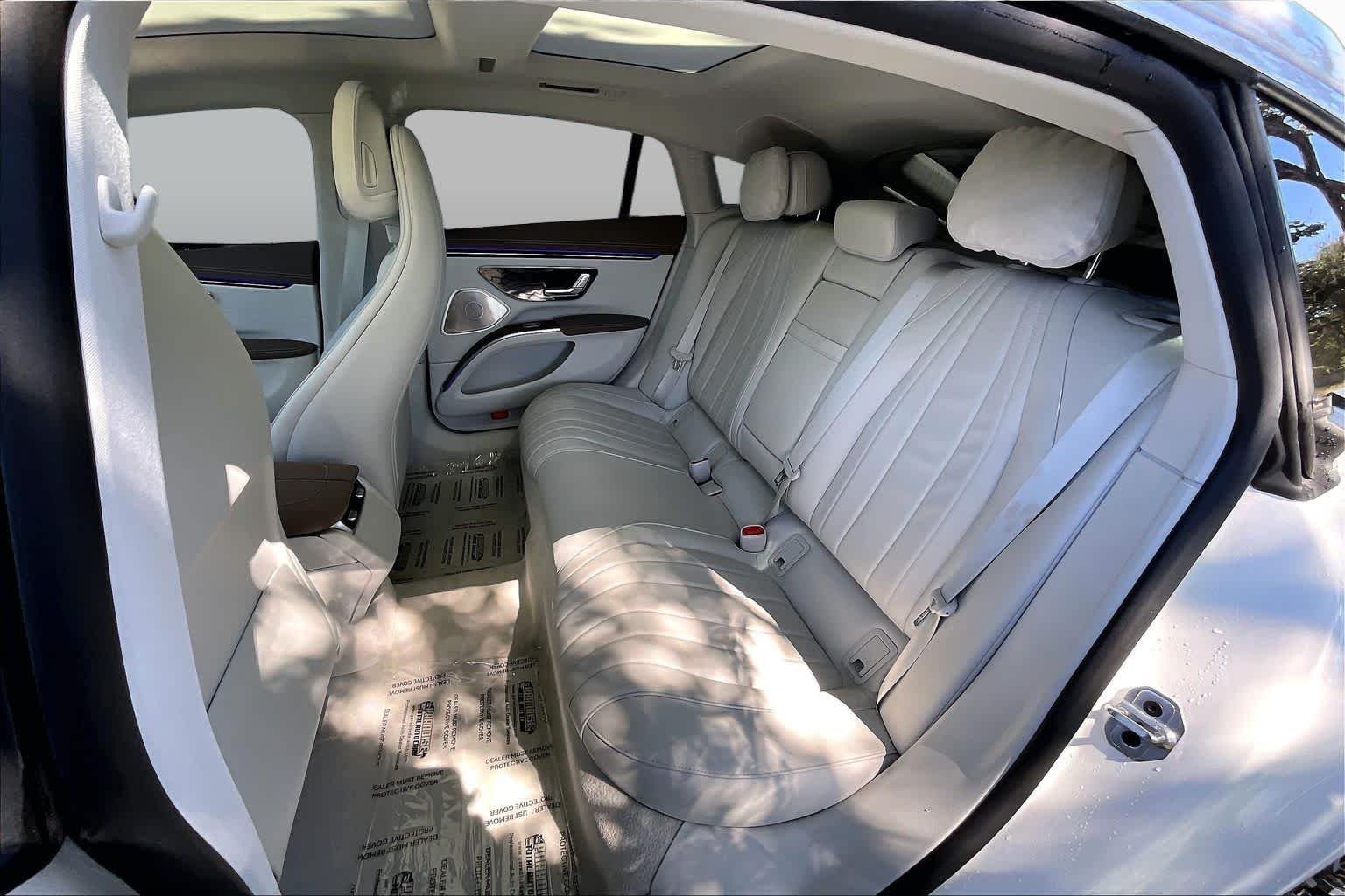 Used 2023 Polar White Mercedes-Benz EQS 450+ image 18