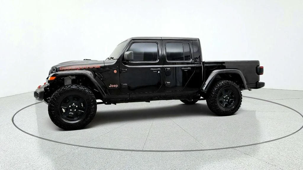 Used 2022 Black Clearcoat Jeep Mojave 4x4 w/ Freedom Top & Leather Seats image 8