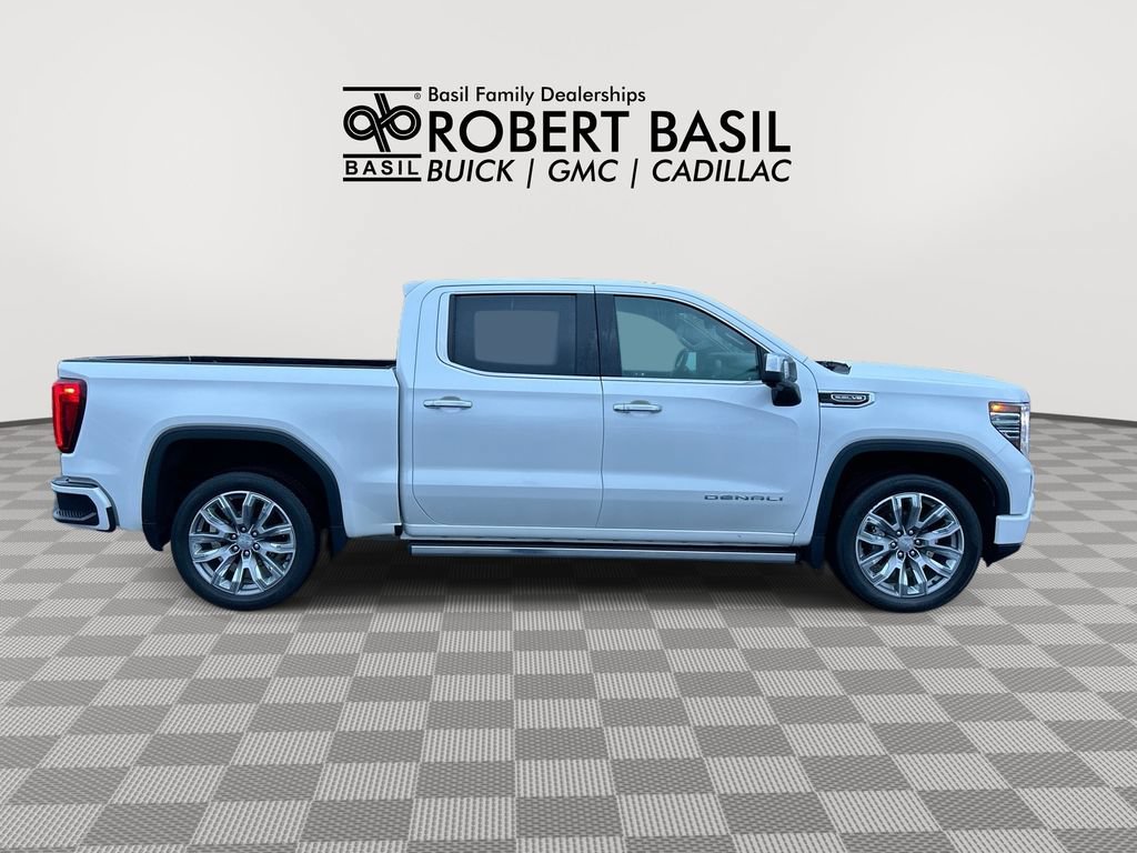 Used 2023 WHITE FROST TRICOAT GMC Denali image 9